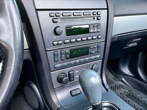 Used 2005 Ford Thunderbird 50th Anniversary image 9