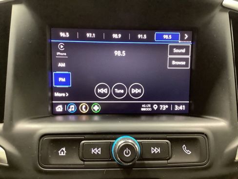 Used 2023 GMC Terrain SLE w/ Driver Convenience Package image 17