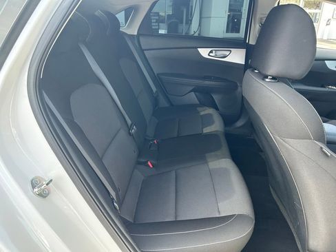 Used 2023 Kia Forte LX image 22