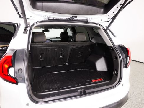 Used 2021 GMC Terrain SLE w/ Driver Convenience Package image 14