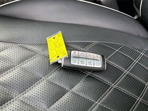 Used 2024 Genesis GV80 3.5T w/ Prestige Package image 14