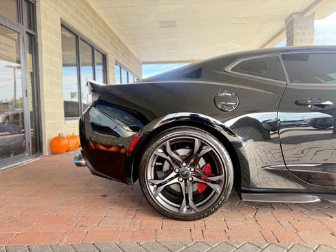 Used 2018 Chevrolet Camaro SS image 16