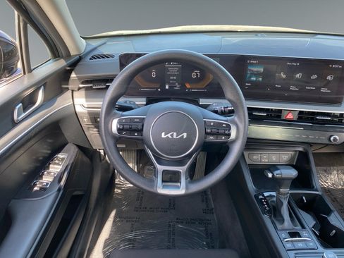 Used 2025 Kia K5 LXS FWD image 12