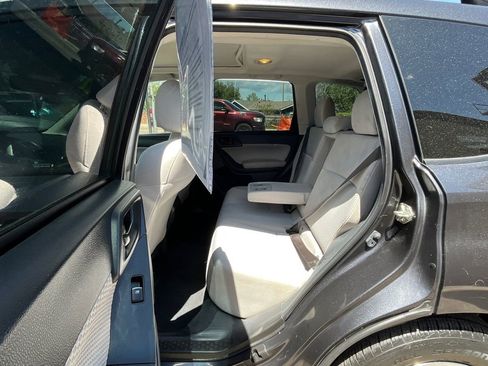 Used 2017 Subaru Forester 2.5i Premium AWD/4WD image 20