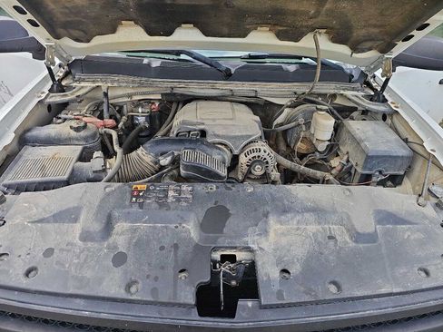 Used 2013 Chevrolet Silverado 1500 W/T w/ Skid Plate Package AWD/4WD image 12
