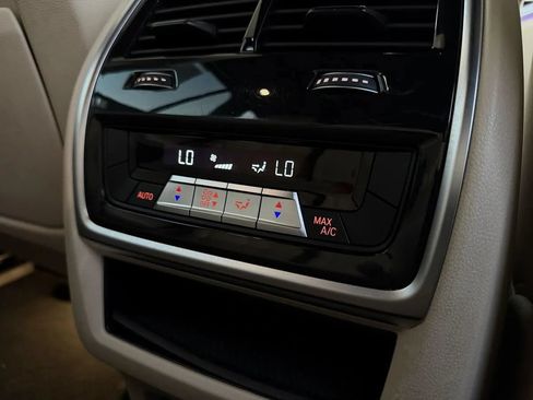 Used 2022 BMW X5 xDrive40i AWD/4WD image 48
