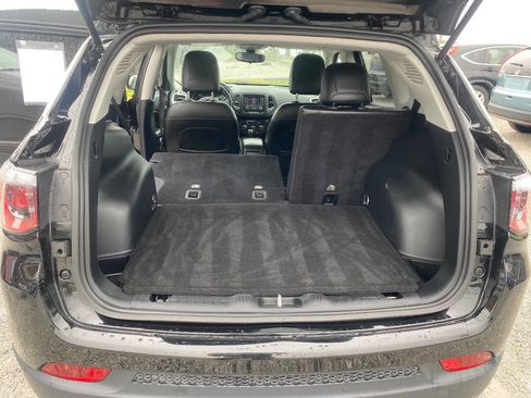 Used 2018 Jeep Compass Latitude w/ Cold Weather Group image 24