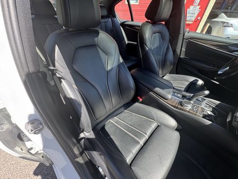 Used 2018 BMW 540i xDrive AWD/4WD image 24