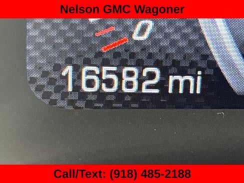 Used 2016 Chevrolet Corvette Stingray Coupe w/ 2LT Preferred Equipment Group RWD image 18