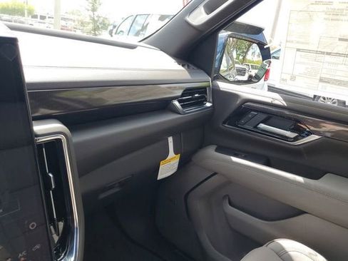 New 2026 GMC Yukon Elevation w/ Elevation Premium Package image 25