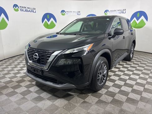Used 2023 Nissan Rogue S AWD/4WD image 3