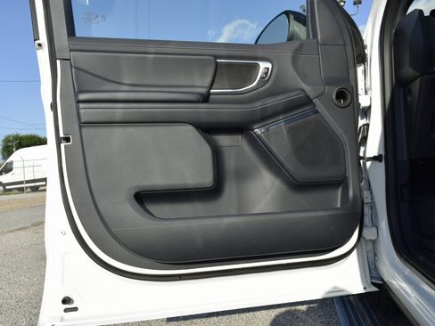 New 2025 Ford Expedition Platinum w/ Stealth Performance Package image 19