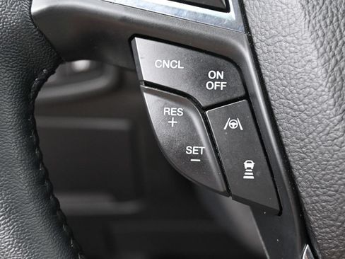 Used 2022 Ford Edge Titanium w/ Equipment Group 301A AWD/4WD image 17