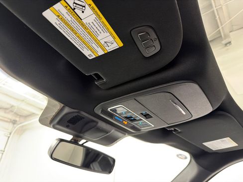 Used 2023 Ford F150 Lightning Platinum image 34