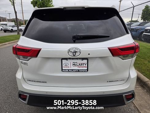 Used 2019 Toyota Highlander Limited Platinum AWD/4WD image 7