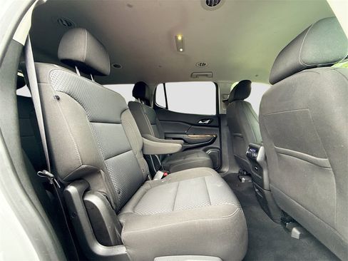 Used 2021 GMC Acadia SLE image 29