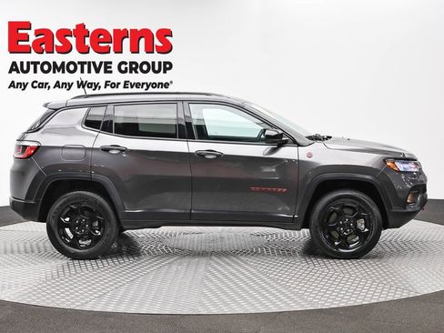 Used 2023 Jeep Compass Trailhawk AWD/4WD image 4