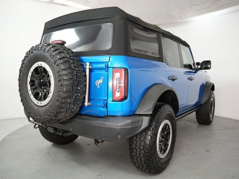 Used 2022 Ford Bronco Badlands image 9