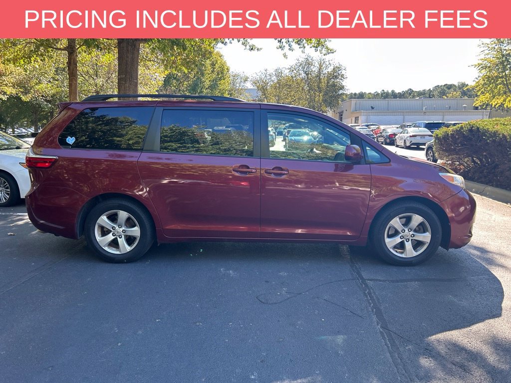 Used 2015 Toyota Sienna LE FWD image 9