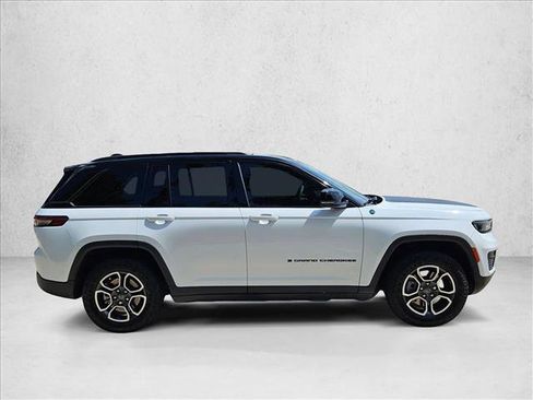Used 2022 Jeep Grand Cherokee Trailhawk AWD/4WD image 4