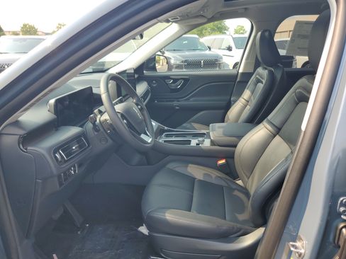 New 2026 Lincoln Aviator Reserve w/ Jet Appearance Package AWD/4WD image 11