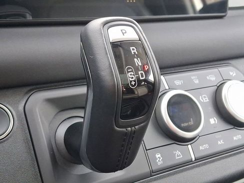 Used 2024 Land Rover Defender 110 S image 16