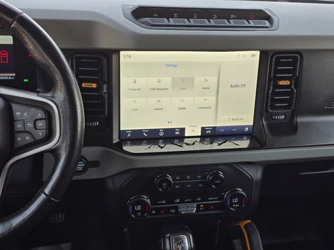 Used 2023 Ford Bronco Badlands AWD/4WD image 17
