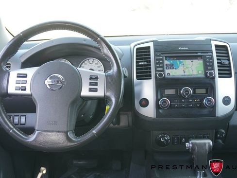 Used 2019 Nissan Frontier PRO-4X w/ Pro-4x Graphics Package image 2