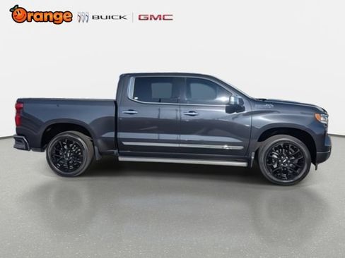 Used 2023 Chevrolet Silverado 1500 High Country w/ Technology Package image 3
