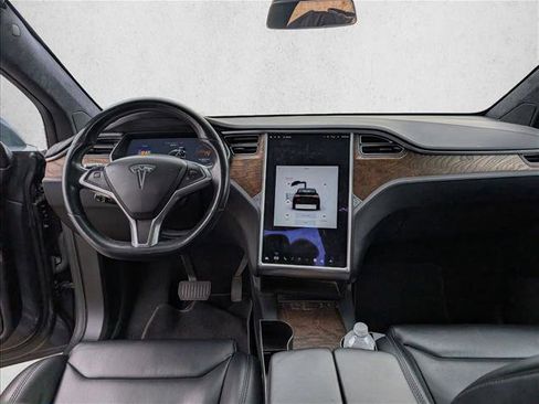 Used 2018 Tesla Model X 100D image 18