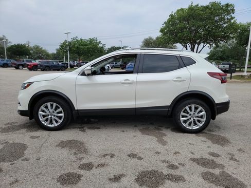 Used 2020 Nissan Rogue Sport SV w/ Technology Package FWD image 8