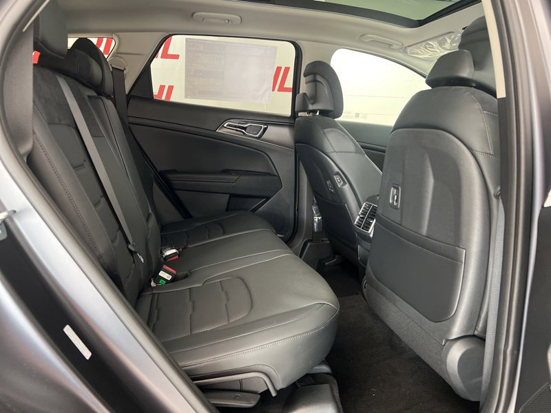 New 2026 Kia Sportage SX FWD image 11