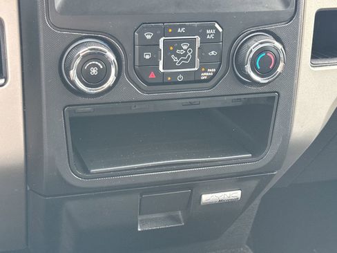 Used 2014 Ford F150 XLT w/ XLT Chrome Package image 21