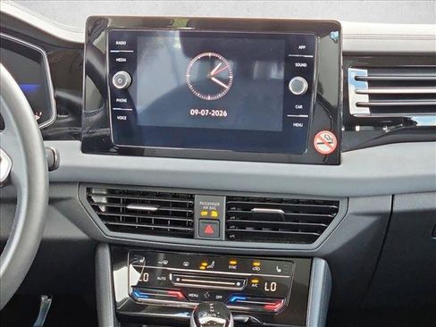 Used 2025 Volkswagen Jetta SE FWD image 14