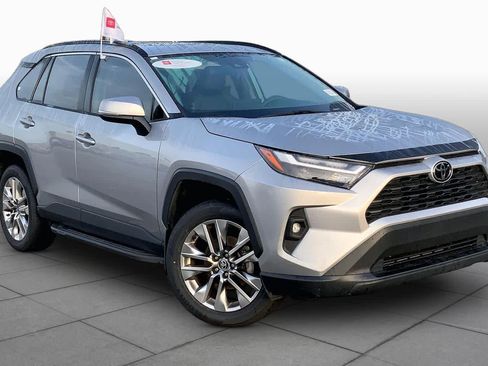 Used 2024 Toyota RAV4 XLE Premium FWD image 4