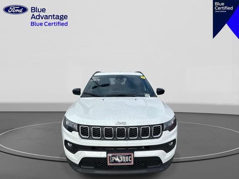 Used 2024 Jeep Compass Latitude AWD/4WD image 4