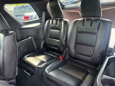 Used 2013 Ford Explorer XLT FWD image 17