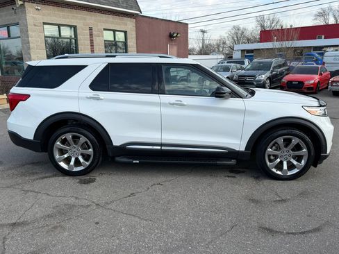 Used 2020 Ford Explorer Platinum w/ Premium Technology Package image 6