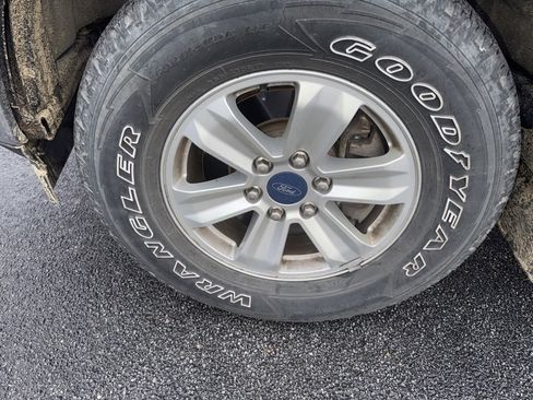 Used 2020 Ford F150 XLT image 2