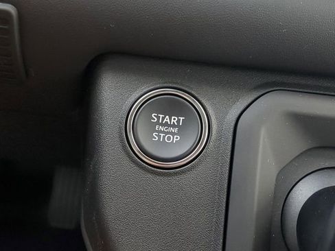 Certified 2025 Land Rover Defender 90 S image 28