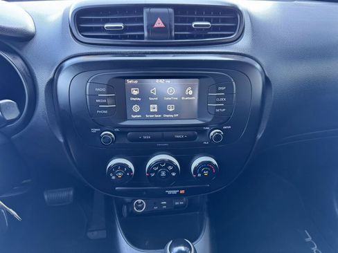 Used 2019 Kia Soul FWD image 39
