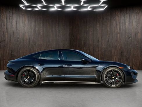 Used 2022 Porsche Taycan GTS AWD/4WD image 8