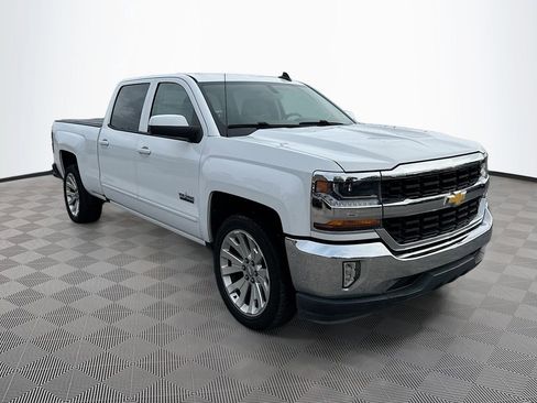 Used 2018 Chevrolet Silverado 1500 LT w/ Texas Edition image 3