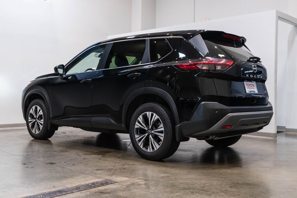 Used 2023 Nissan Rogue SV FWD image 7