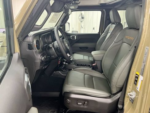 New 2026 Jeep Gladiator Mojave AWD/4WD image 18