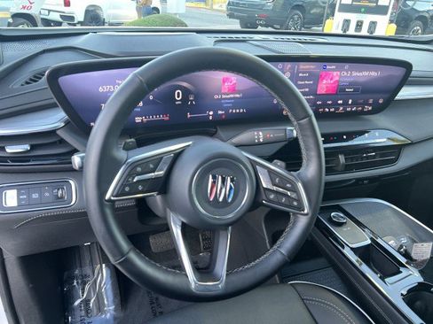 Used 2025 Buick Enclave Preferred image 11