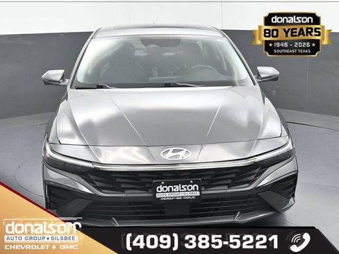 Used 2024 Hyundai Elantra Limited FWD image 3