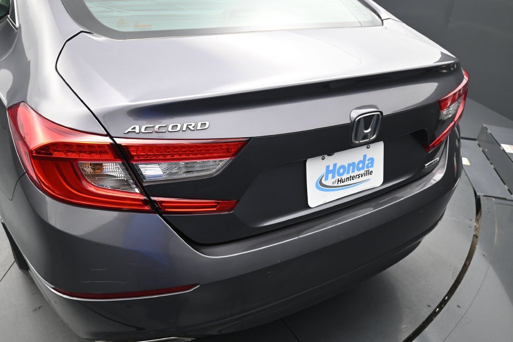 Used 2018 Honda Accord Touring image 16