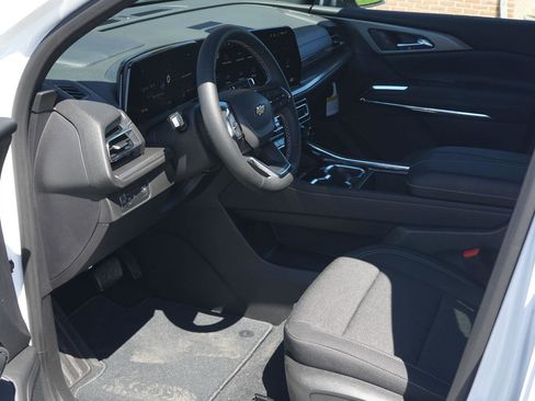 New 2026 Chevrolet Traverse LT image 24