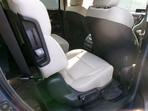 Used 2020 Subaru Ascent Premium w/ Convenience Package image 12